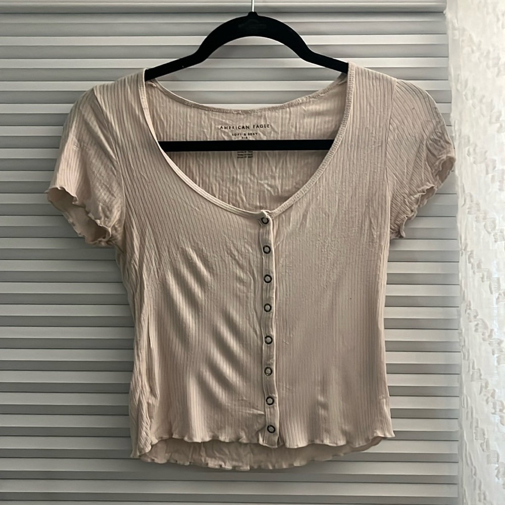 american eagle size small ribbed tee